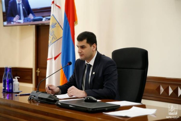 Հրաչյա Սարգսյանի համար մեքենա կգնե՞ն․ Հրապարակ