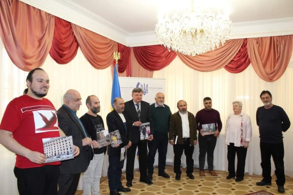 Մի խումբ հայ գործիչներ գնացել են Ուկրաինայի դեսպանատուն
