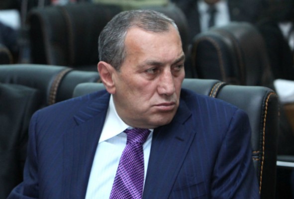 Ինչ են ասել դատախազությունում Սուրիկ Խաչատրյանն ու նրա ընտանիքը՝ ապօրինի գույքի հետ կապված