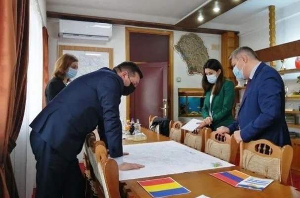 Ռումինիայում ՀՀ դեսպանությունը արտակարգ ռեժիմով օգնություն է ցուցաբերում  Ուկրաինայից Ռումինիա անցնող ՀՀ քաղաքացիներին. Առավոտ