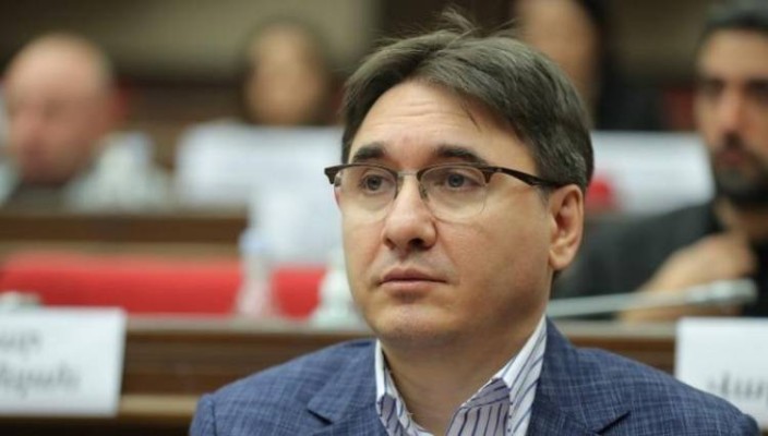 Ինչու նահանջեց իշխանությունը․ Հրապարակ