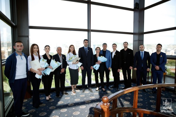 Հրաչյա Սարգսյանը հյուրընկալել է պարարվեստի մի շարք գործիչների