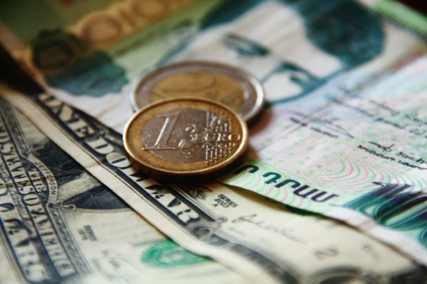 ԱՄՆ դոլարի փոխարժեքն աճել է 9.86 դրամով․ ԿԲ
