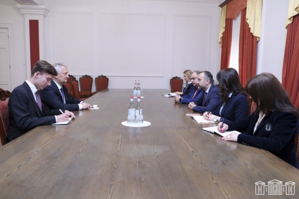 Կողմերը շահագրգիռ են հայ-գերմանական խորացված համագործակցությամբ․ Աղաջանյանը հանդիպել է Գերմանիայի դեսպանին
