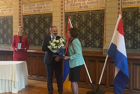 Փաշինյանը Նիդերլանդների մի շարք գործիչների պարգևատրել է ՀՀ պետական պարգևներով