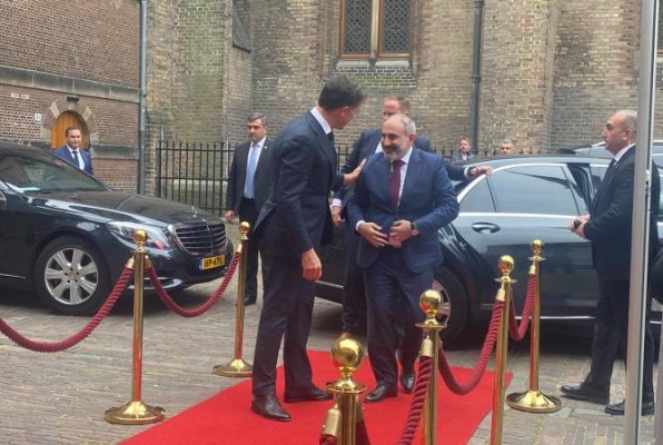 Փաշինյանը Նիդերլանդների վարչապետին հրավիրել է Հայաստան