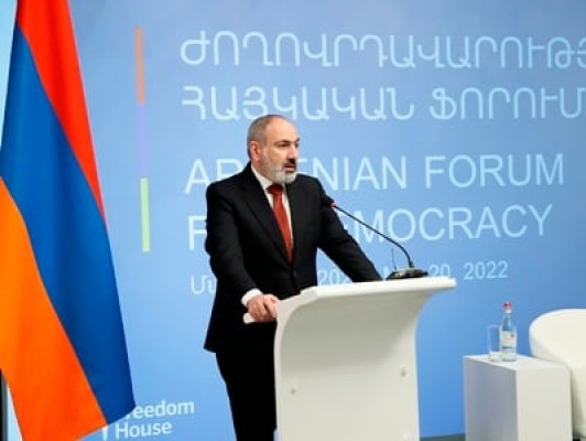 Մեր ժողովրդավարությունը  բախվում է երկու խումբ խնդիրների. Փաշինյան