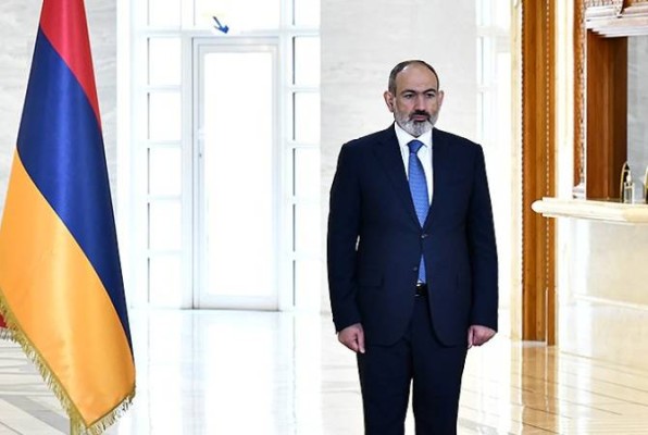 Նիկոլ Փաշինյանը ՀՀ Բարեկամության շքանշանով է պարգևատրել Կատարի Հայր Էմիր Համադ բին Խալիֆա Ալ Թանիին