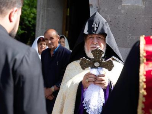 Սուրբ Հովհաննես Կարապետի մասունքը տարվել է Շողակաթի վանք