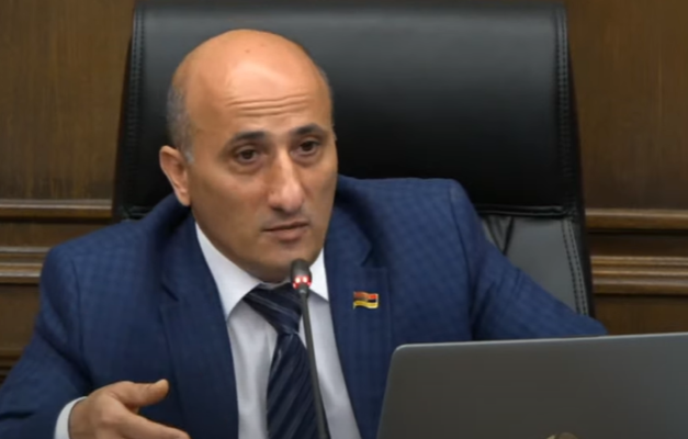 Առաջարկում եմ, որ ընտրական օրենսգրքի 42 հոդվածը համապատասխանեցվի Սահմանադրության 195-րդ հոդվածին․ Հովակիմյան