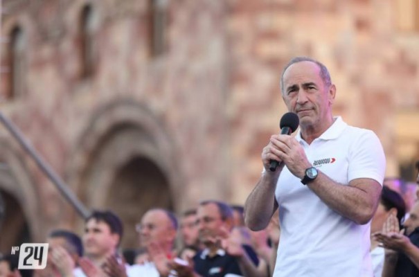 Ինչո՞ւ է Քոչարյանը մեկնել Գերմանիա․ Հրապարակ