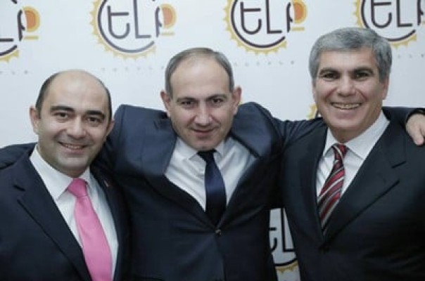 Փաշինյանը մտադիր է նախարարի պորտֆելներ տալ ԼՀԿ-ին և «Հանրապետությանը». Իրավունք