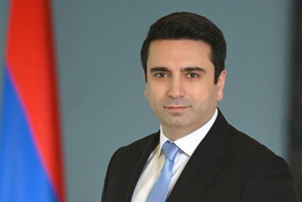 Կրթական համակարգի կատարելագործումն օրվա հրամայականն է. Ալեն Սիմոնյան