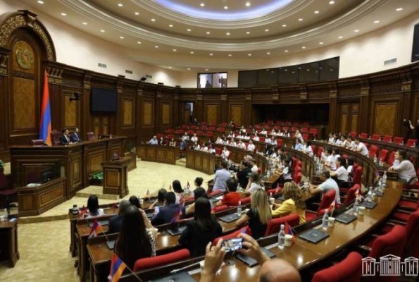 Իշխանությանը օդ ու ջրի պես հարկավոր է ընդդիմությանը խորհրդարան վերադարձնել․ Հրապարակ