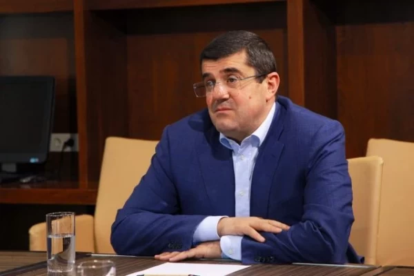 Արցախի նախագահն ու ԱԺ պատգամավորներ քաղաքական խորհրդակցություններ կանցկացնեն Հայաստանի իշխանությունների հետ