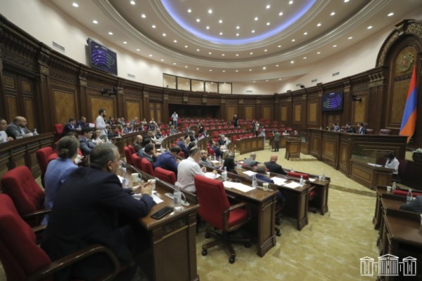 Խառն են, շատ խառն են․ Փաստ
