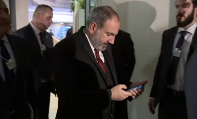 Նիկոլ Փաշինյանն SMS է ուղարկել՝ հորդորելով ՔՊ-ականներին ընդդիմությանը «վրա չտալ»․ Հրապարակ
