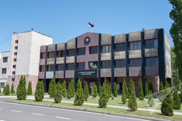 Գոշ-Դիլիջան ավտոճանապարհին ավտոբուսն արգելափակվել է փոսում