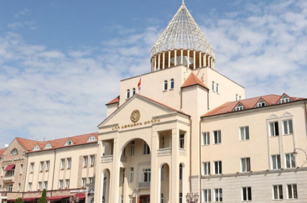 Արայիկ Հարությունյանի նախաձեռնությամբ Արցախի ԱԺ-ն արտահերթ նիստ կգումարի