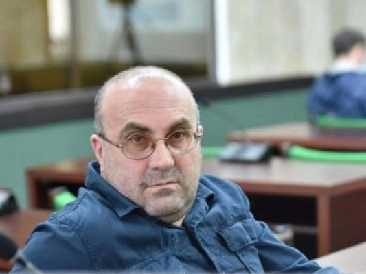 Ըստ Պապիկյան Սուրենի, թմրամոլներին կարելի է մետրոպոլիտենից օգտվել, իսկ սիրով «հարբածներին»՝ ոչ․ Կ․ Հեքիմյան