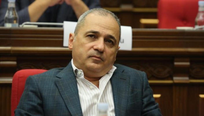 Հո, Աննա Գրիգորյանով ու Արթուր Սարգսյանով չէ, թյուր տպավորություն կա, որ մեր կուսակցությունը Սյունիքի կուսակցություն է, բացարձակ․ Վահե Հակոբյան