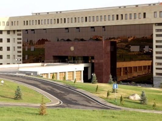 ՊՆ-ն հայտարարում է զորակոչիկների ընտրություն՝ պատվո պահակային վաշտում ծառայություն անցնելու համար