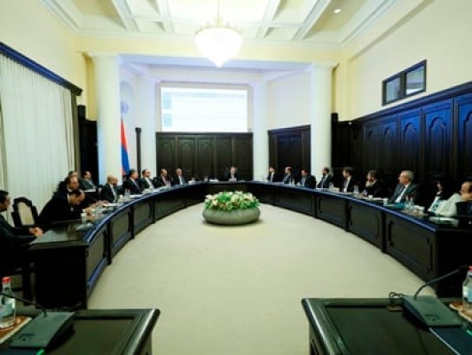 Ինքնակպչուն ժապավենների, հագուստի ու գինու արտադրություն. երեք ընկերություններն այսօր  արտոնություն ստացան