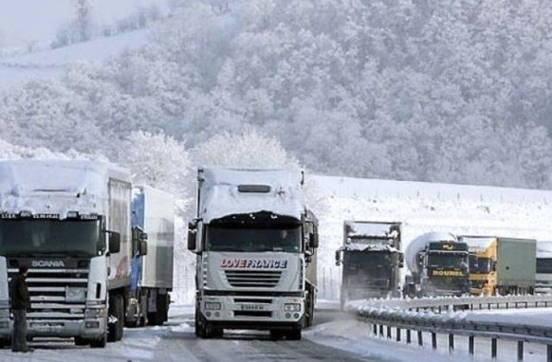 Կապան-Տաթև ավտոճանապարհին մերկասառույցի պատճառով արգելափակվել էր 21 բեռնատար ավտոմեքենա