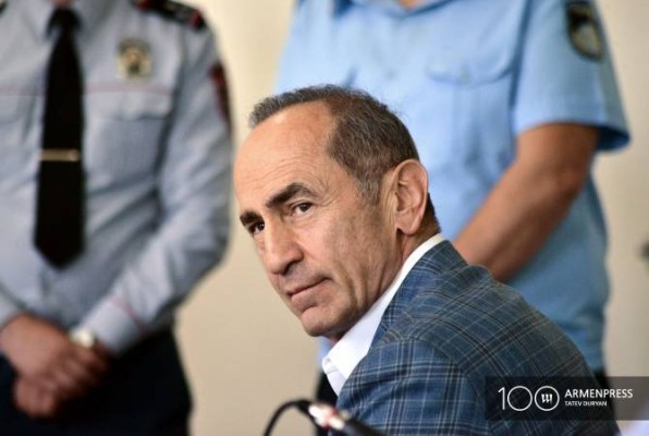 «Ձայն բարբառոյ յանապատի»․ ինչու ՀՀ երկրորդ նախագահի գրասենյակից չեն արձագանքում լրատվամիջոցների զանգերին
