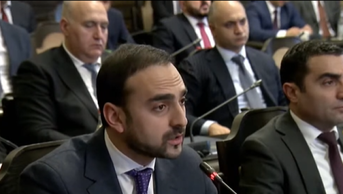 Վերջերս Պետգույքի հետ համատեղ լավ աշխատեցինք ու մի անճոռնի կրպակ էլ վերացրինք պատկերասրահի կամարների տակից․ Ավինյան
