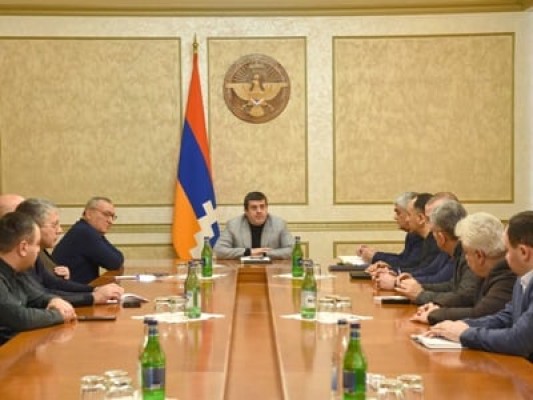 Արցախի նախագահը Բերձորի հարցը քննարկել է քաղաքական ուժերի ներկայացուցիչների հետ