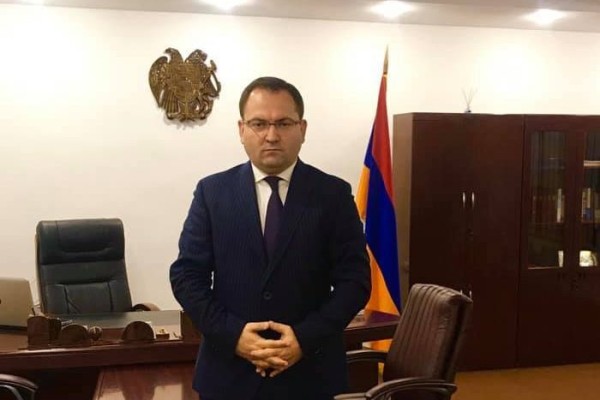 Եվ հետո մտնելու են լսարան ու սկսելու են խրոխտ ձայնով իրավաբանական «հեքիաթներ» պատմել ուսանողներին․ Րաֆֆի Ասլանյան
