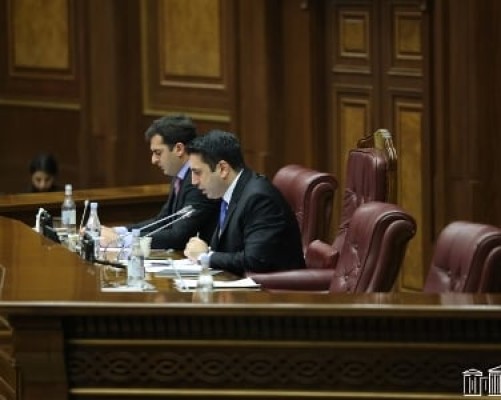ԶՈւ–ում ստեղծված իրավիճակի մասով քննարկումը կանցկացվի փակ նիստում. ԱԺ–ն որոշում ընդունեց