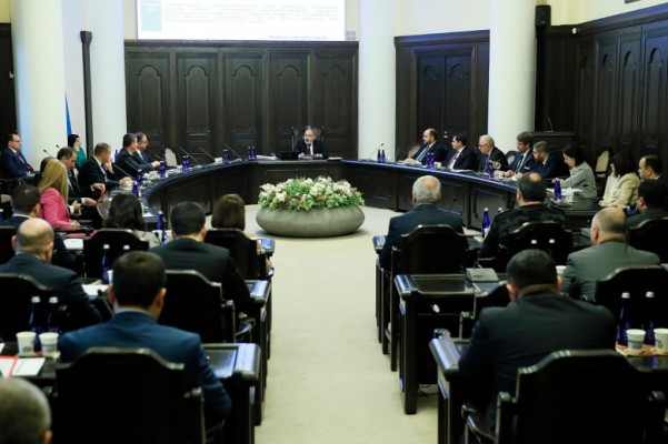 Հարցերի 92 տոկոսը զեկուցվող չէ, իսկ Փաշինյանը խոսել է 16 ժամ. Փաստ