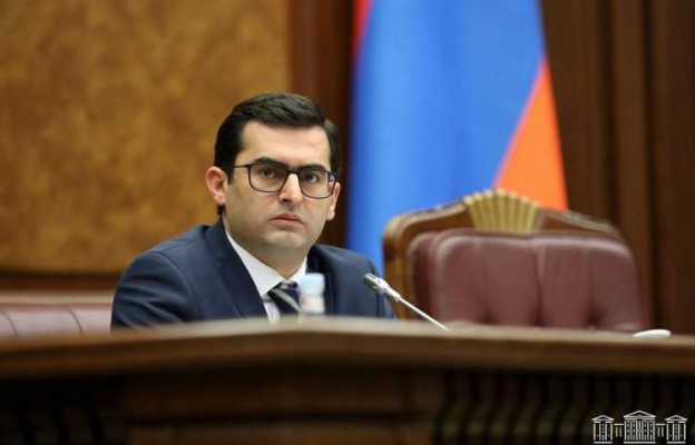 Չգնա՞նք Հնդկաստան՝ այցի․ Հրապարակ