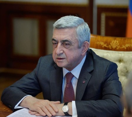 Իշխող վարչախումբը կեղծ խաղաղասիրական թեզերով բթացնում է արտաքին վտանգներին դիմակայելու զգոնությունը․ Սերժ Սարգսյան