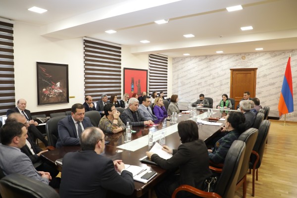 ՀՀ պետական բուհերի ռեկտորների հետ քննարկվել են ոլորտային մի շարք հարցեր