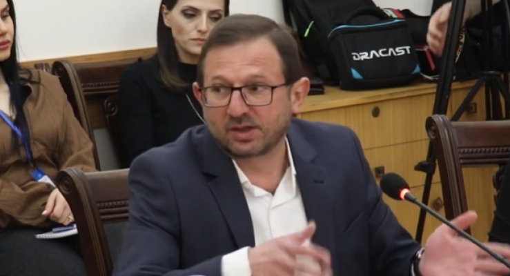 Ատեստացիա չանցած ծառայողին ուզում եք հանել, իսկ ՊՆ-ում՝ դե չանցավ՝ չանցավ․ Գեղամ Մանուկյան