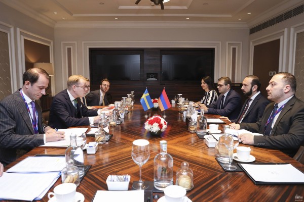 Արարատ Միրզոյանը հանդիպել է Շվեդիայի ԱԳ նախարարի հետ