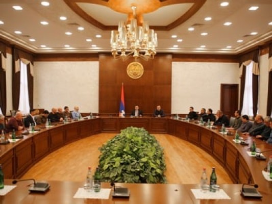 Արցախի պետնախարարը մտահոգված է շրջափակման հետևանքները հաղթահարելու հետ կապված խնդիրներով