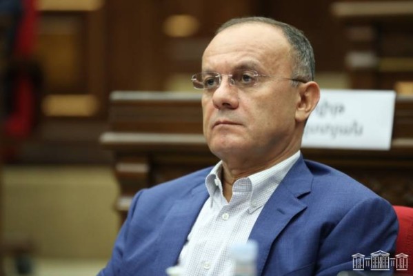 Մահացած զինծառայող Անդրանիկ Օհանյանը Սեյրան Օհանյանի հորեղբոր թոռն է․ Hraparak.am