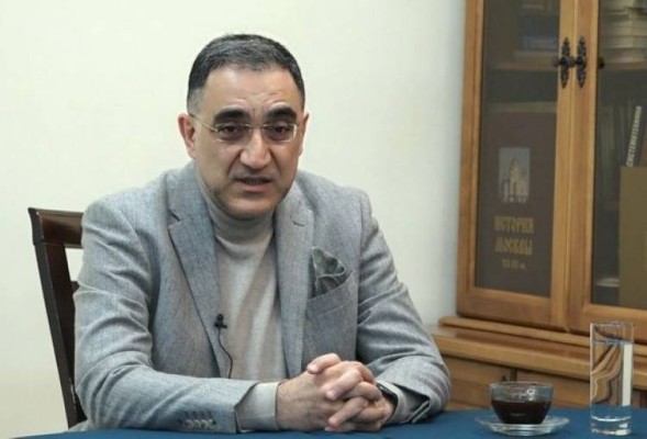 Արմեն Դարբինյանի ուլտիմատումը՝ հիմնադիրներին․ Հրապարակ