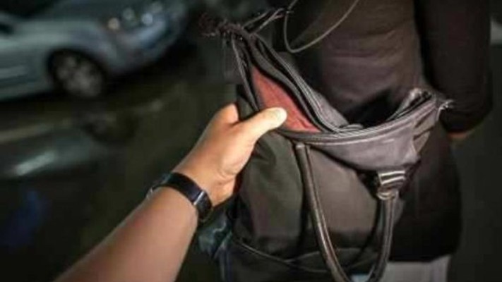 28-ամյա երիտասարդը պոլիկլինիկայի պահարանից պայուսակ է գողացել