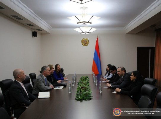 ԱԽ քարտուղարն ընդունել է Լուիս Բոնոյին