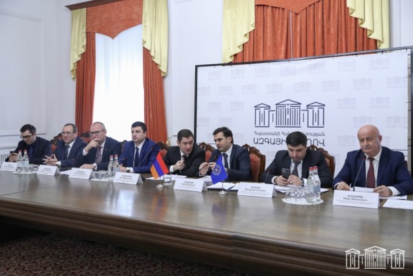 ԱԺ պատգամավորները մասնակցել են ՀԱՊԿ ԽՎ մշտական հանձնաժողովների համատեղ առցանց արտահերթ նիստին