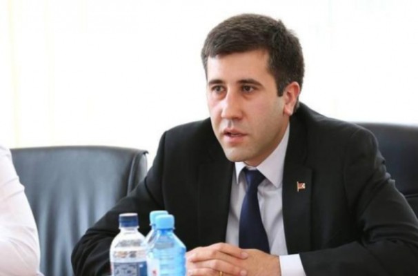 Այս կոմիզմի կողքին կա նաև տրագիզմ․ Ռուբեն Մելիքյան