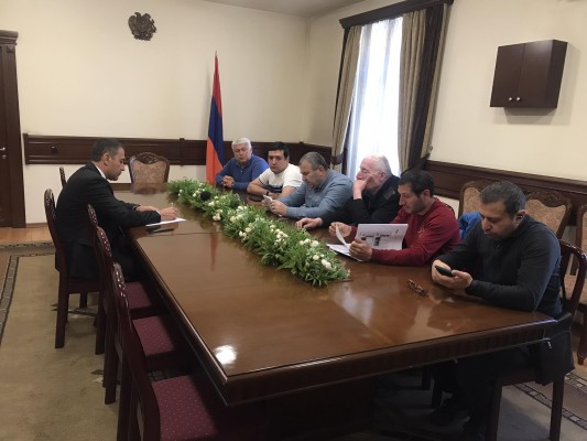 Ֆիրդուսիի բնակիչների հանդիպումը՝ Կադաստրի կոմիտեի ղեկավարի հետ. ՈւՂԻՂ
