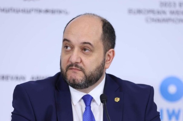 Մենք մեր գործն անենք, Բրյունետն էլ իր գործը կանի. Արայիկ Հարությունյան