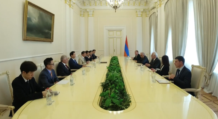 Վահագն Խաչատուրյանն ընդունել է Կորեայի Հանրապետության նախագահի հատուկ բանագնաց Չան Սոն Մինին