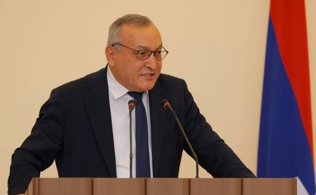 Արցախը կարող է մնալ առանց իշխանության. Հրապարակ